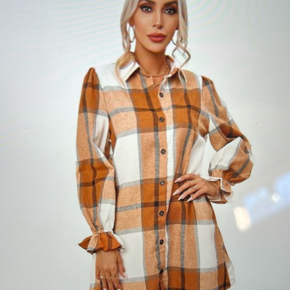Last one ❣️
Khaki plaid pattern collared neck shirt dress